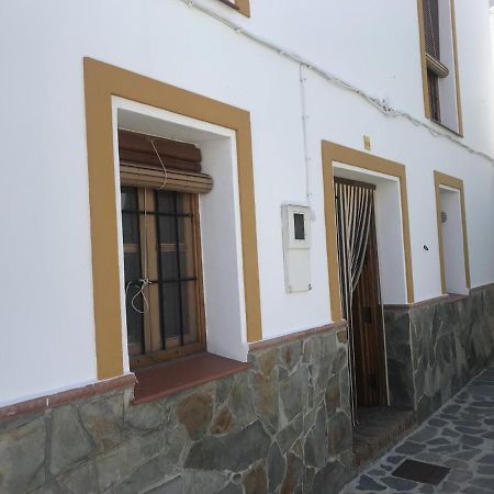 Casa Petra : Bonita Casa Rural En Yunquera Bagian luar foto