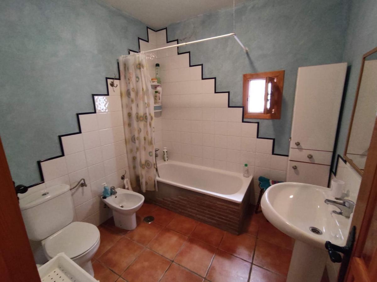 Casa Petra : Bonita Casa Rural En Yunquera Bagian luar foto